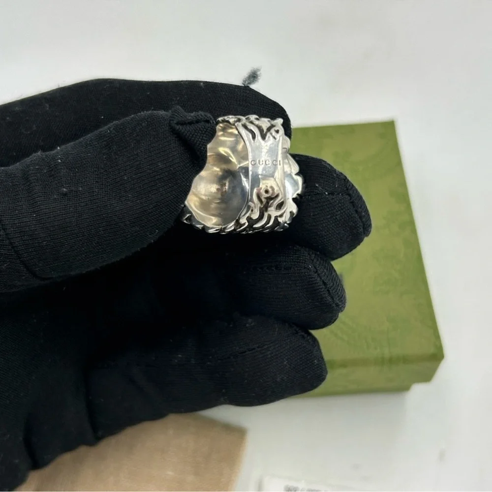 Men’s Gucci iconic Lionhead ring size 10 made in Italy